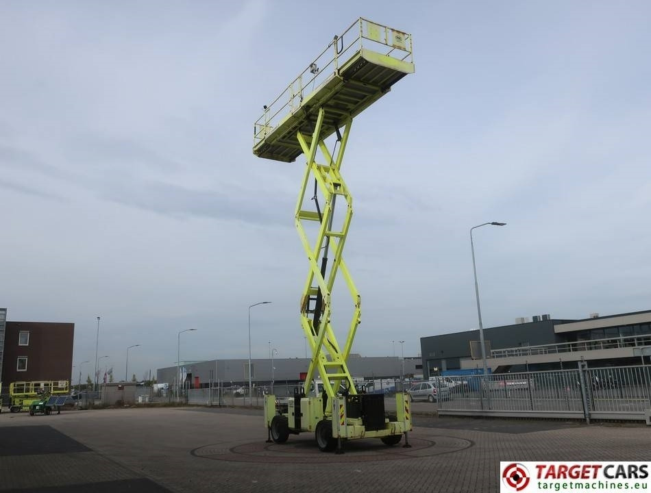 Lift u obliku makaza MEC 3392RT-T Diesel 4x4 Scissor Work Lift 1200cm: slika 7