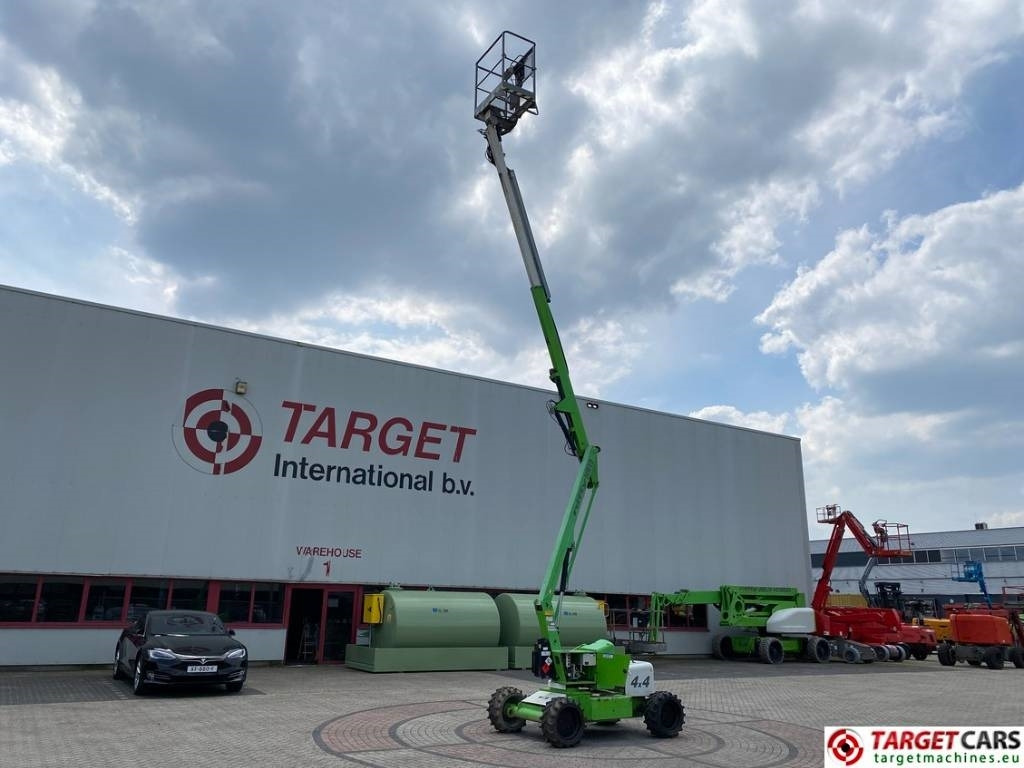 Niftylift HR12D 4WD Articulated Diesel Boom Work Lift 1220cm - Zglobna platforma: slika 5 Niftylift HR12D 4WD Articulated Diesel Boom Work Lift 1220cm - Zglobna platforma: slika 5