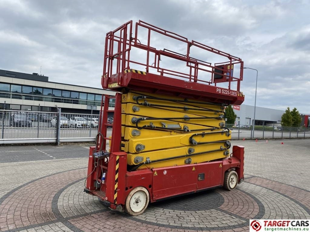 PB-Lift S225-12ES Electric Scissor Work Lift 2250cm - Lift u obliku makaza: slika 3 PB-Lift S225-12ES Electric Scissor Work Lift 2250cm - Lift u obliku makaza: slika 3