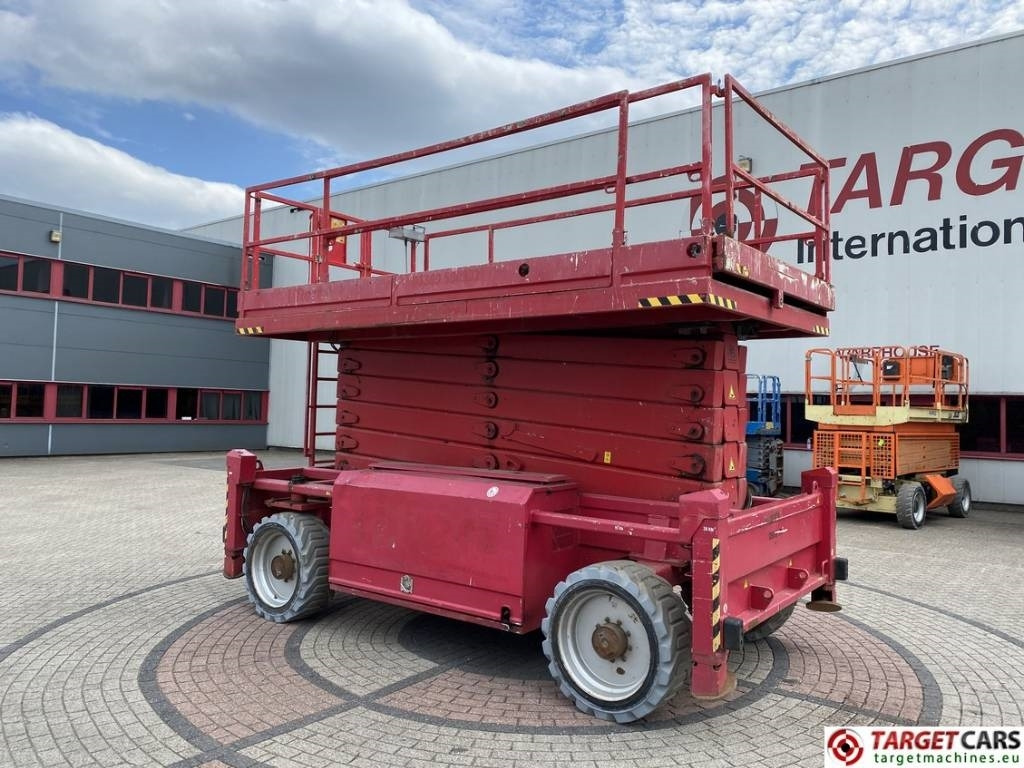 PB-Lift S225-24DS 4WD Diesel 4x4 Scissor Work Lift 2250cm - Lift u obliku makaza: slika 4 PB-Lift S225-24DS 4WD Diesel 4x4 Scissor Work Lift 2250cm - Lift u obliku makaza: slika 4