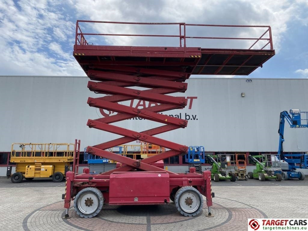 PB-Lift S225-24DS 4WD Diesel 4x4 Scissor Work Lift 2250cm - Lift u obliku makaza: slika 5 PB-Lift S225-24DS 4WD Diesel 4x4 Scissor Work Lift 2250cm - Lift u obliku makaza: slika 5
