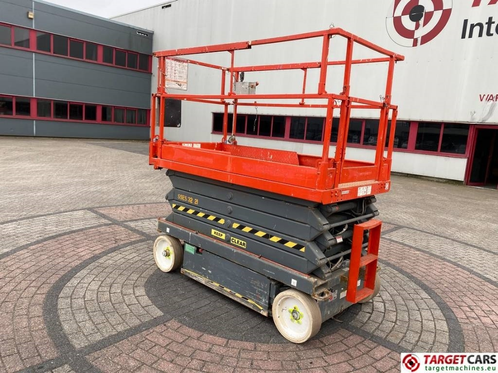 SkyJack SJIII-4632 Electric 4632 Scissor Work Lift 1170cm - Lift u obliku makaza: slika 4 SkyJack SJIII-4632 Electric 4632 Scissor Work Lift 1170cm - Lift u obliku makaza: slika 4