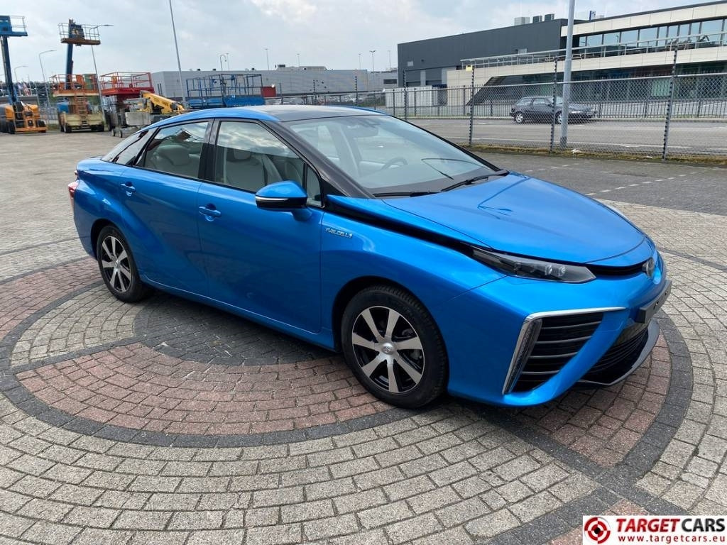 Toyota Mirai FCV HydroGen FuelCell - Limuzina: slika 3 Toyota Mirai FCV HydroGen FuelCell - Limuzina: slika 3