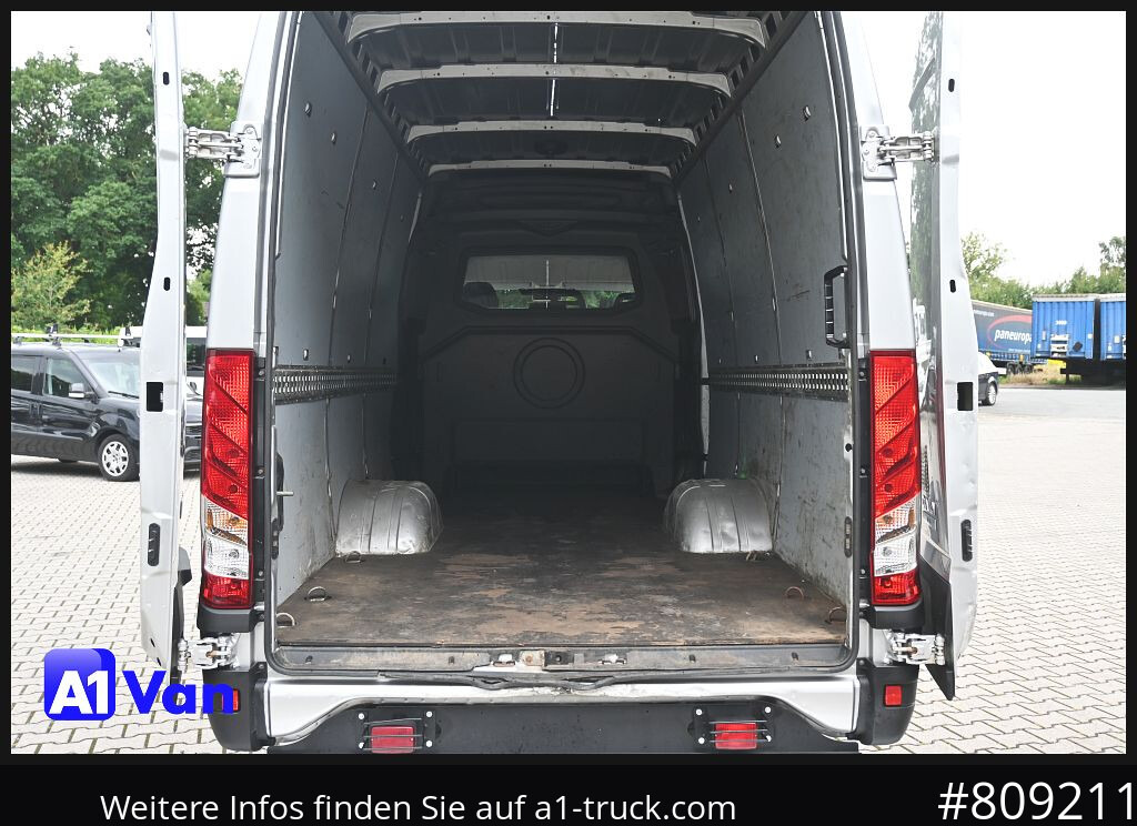 IVECO Daily 70C18 A8V Kasten, Mixto, AHK, Klima - Furgon, Dostavno vozilo sa duplom kabinom: slika 2 IVECO Daily 70C18 A8V Kasten, Mixto, AHK, Klima - Furgon, Dostavno vozilo sa duplom kabinom: slika 2