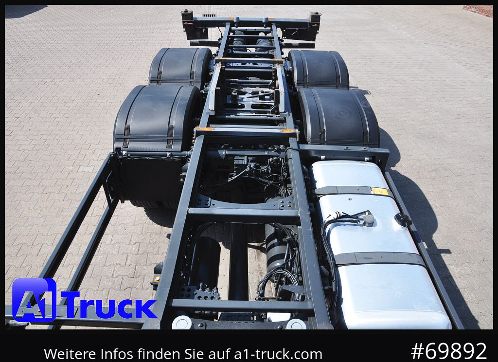 MERCEDES-BENZ 2548, Multi BDF, Wechsler, 7.45-7.82, MIDI, LIftachse - Kamion za prevoz kontejnera/ Kamion sa promenjivim sandukom: slika 3 MERCEDES-BENZ 2548, Multi BDF, Wechsler, 7.45-7.82, MIDI, LIftachse - Kamion za prevoz kontejnera/ Kamion sa promenjivim sandukom: slika 3
