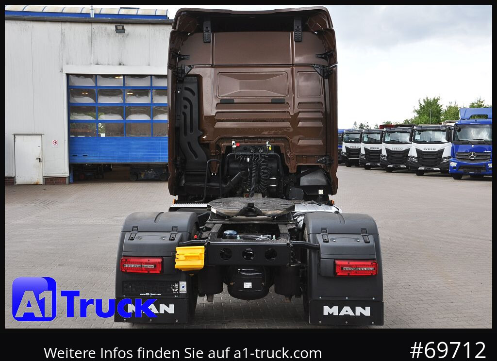 Tegljač MAN TGX 18,480 BLS Intarder Standkima, Soundsystem: slika 10