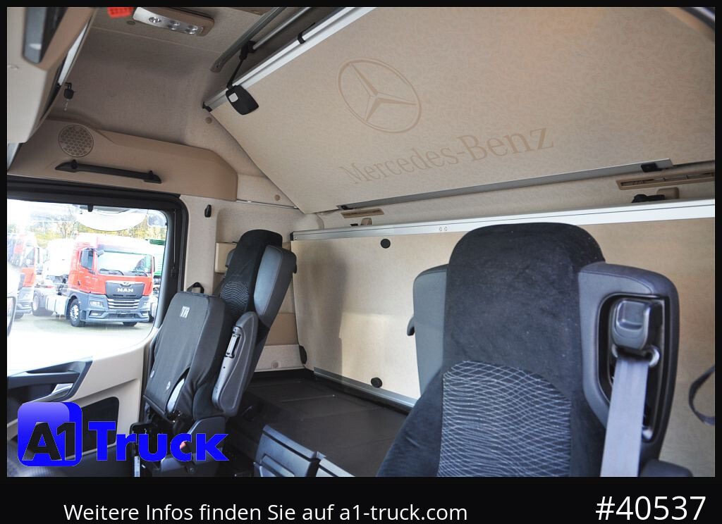 MERCEDES-BENZ 4158 BL 8x4, neues Model, guter Zustand - Tegljač: slika 5 MERCEDES-BENZ 4158 BL 8x4, neues Model, guter Zustand - Tegljač: slika 5