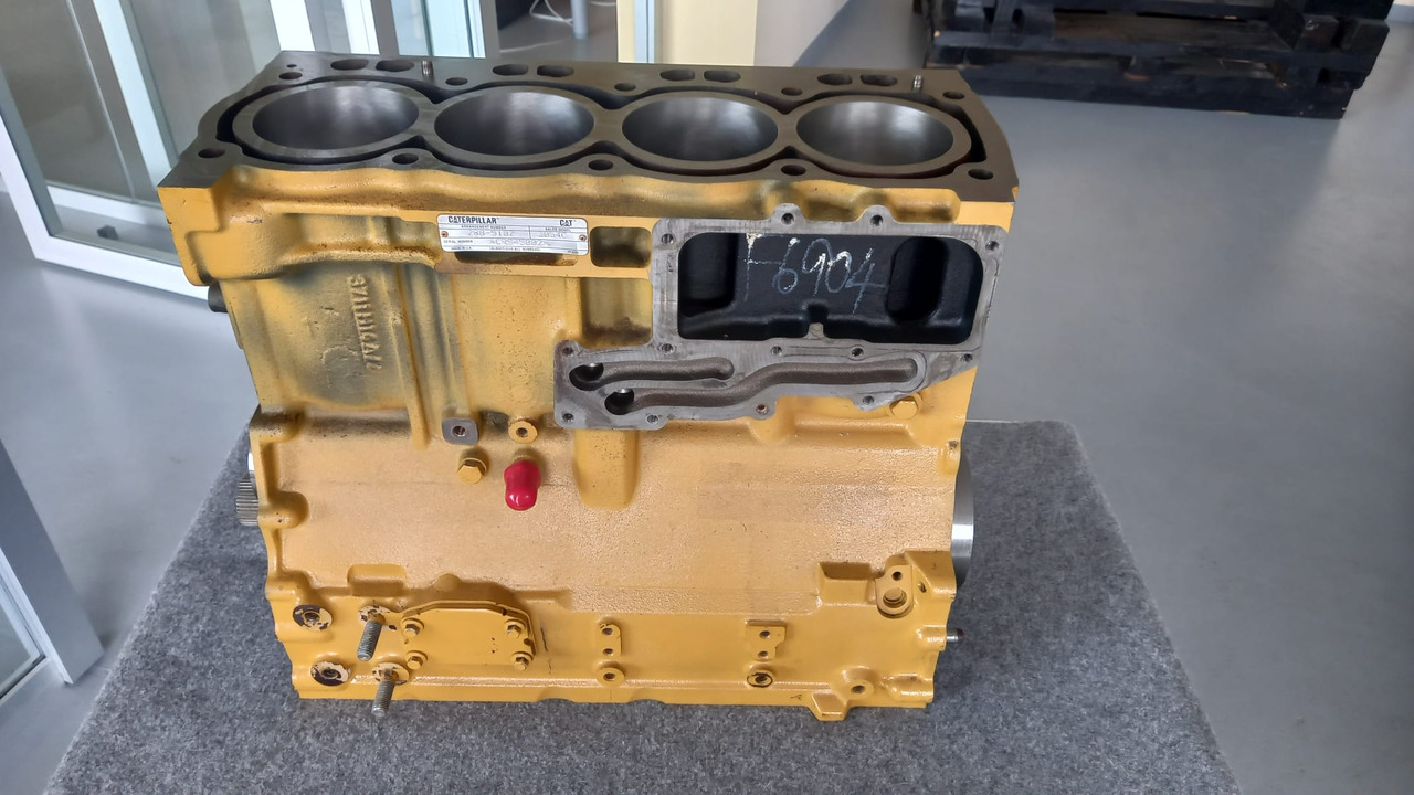 Caterpillar 3054C Short Block revisionato per CAT 3054C e C4.4 - Cilindar blok za Građevinska mašina: slika 1 Caterpillar 3054C Short Block revisionato per CAT 3054C e C4.4 - Cilindar blok za Građevinska mašina: slika 1