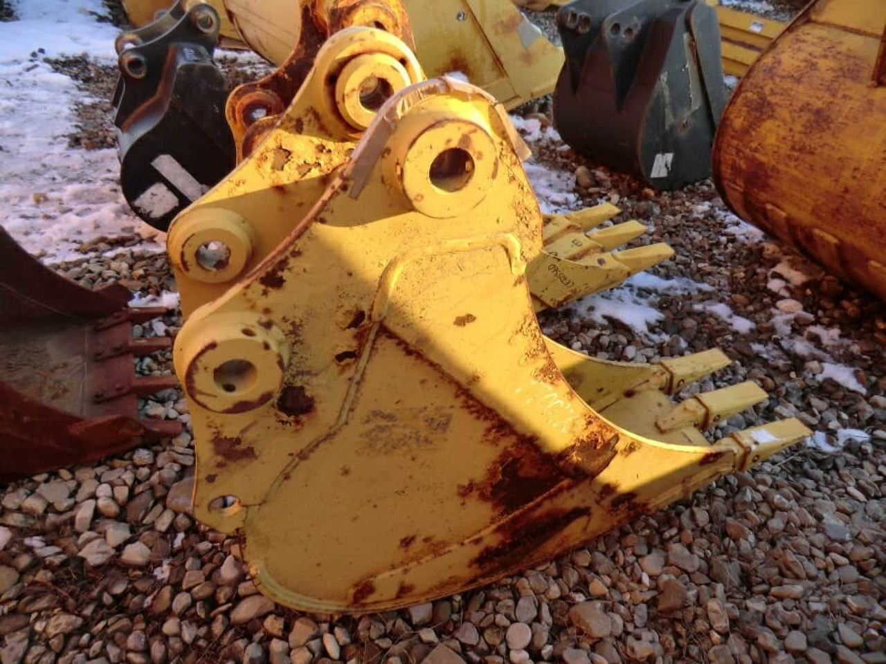 Caterpillar 307 Benna HD con denti, marca ROMEA, peso 200 kg, anno di costruzione 2004. Larghezza mm 300. - Kašika za bager: slika 5 Caterpillar 307 Benna HD con denti, marca ROMEA, peso 200 kg, anno di costruzione 2004. Larghezza mm 300. - Kašika za bager: slika 5