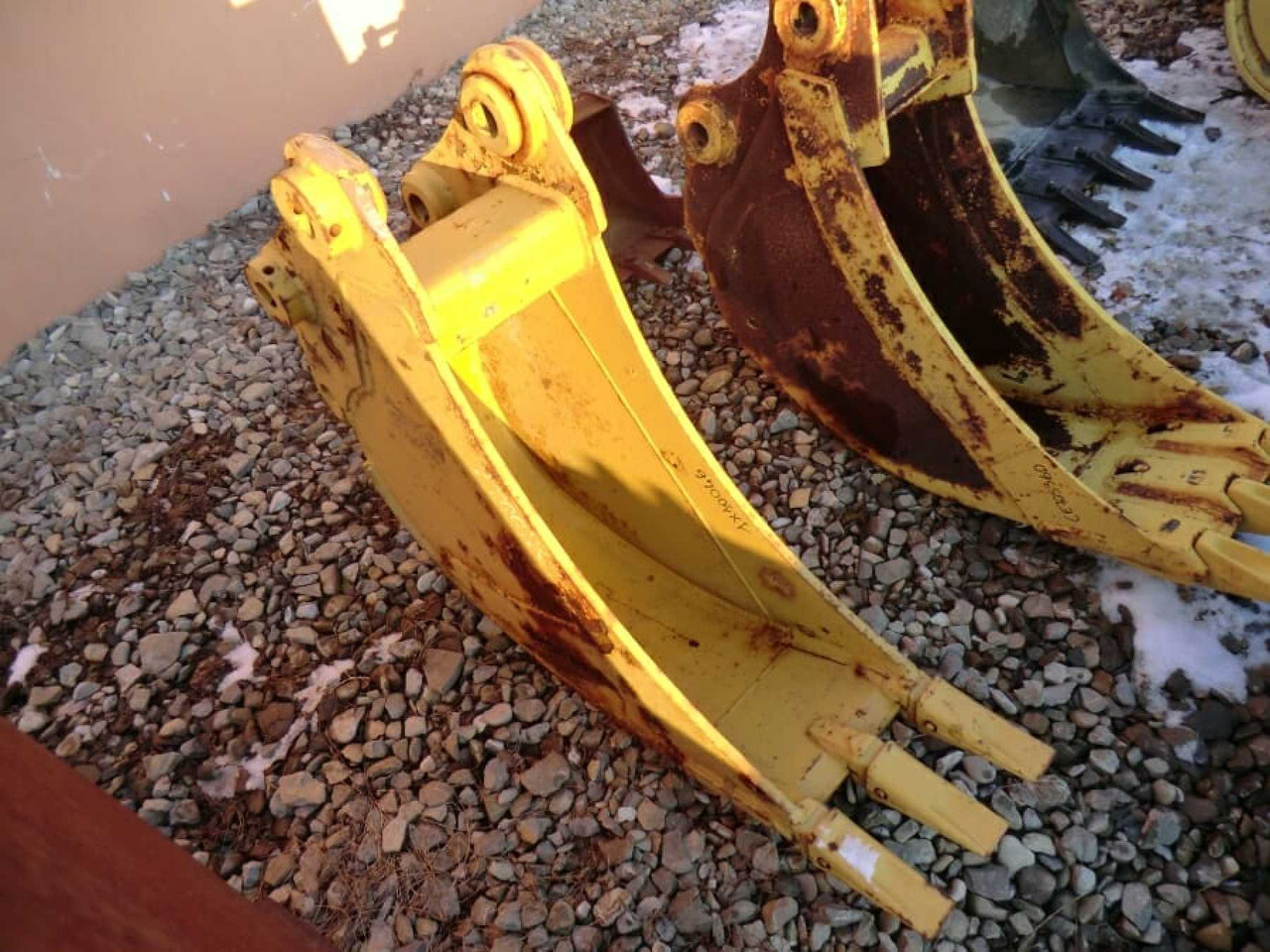 Caterpillar 307 Benna HD con denti, marca ROMEA, peso 200 kg, anno di costruzione 2004. Larghezza mm 300. - Kašika za bager: slika 1 Caterpillar 307 Benna HD con denti, marca ROMEA, peso 200 kg, anno di costruzione 2004. Larghezza mm 300. - Kašika za bager: slika 1