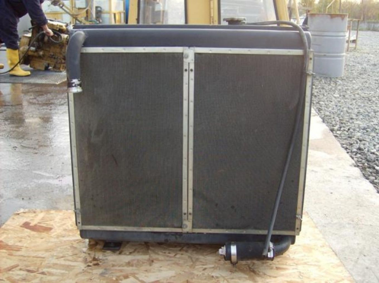 Caterpillar 317 NVA RADIATORE ACQUA - Radijator za Građevinska mašina: slika 2 Caterpillar 317 NVA RADIATORE ACQUA - Radijator za Građevinska mašina: slika 2