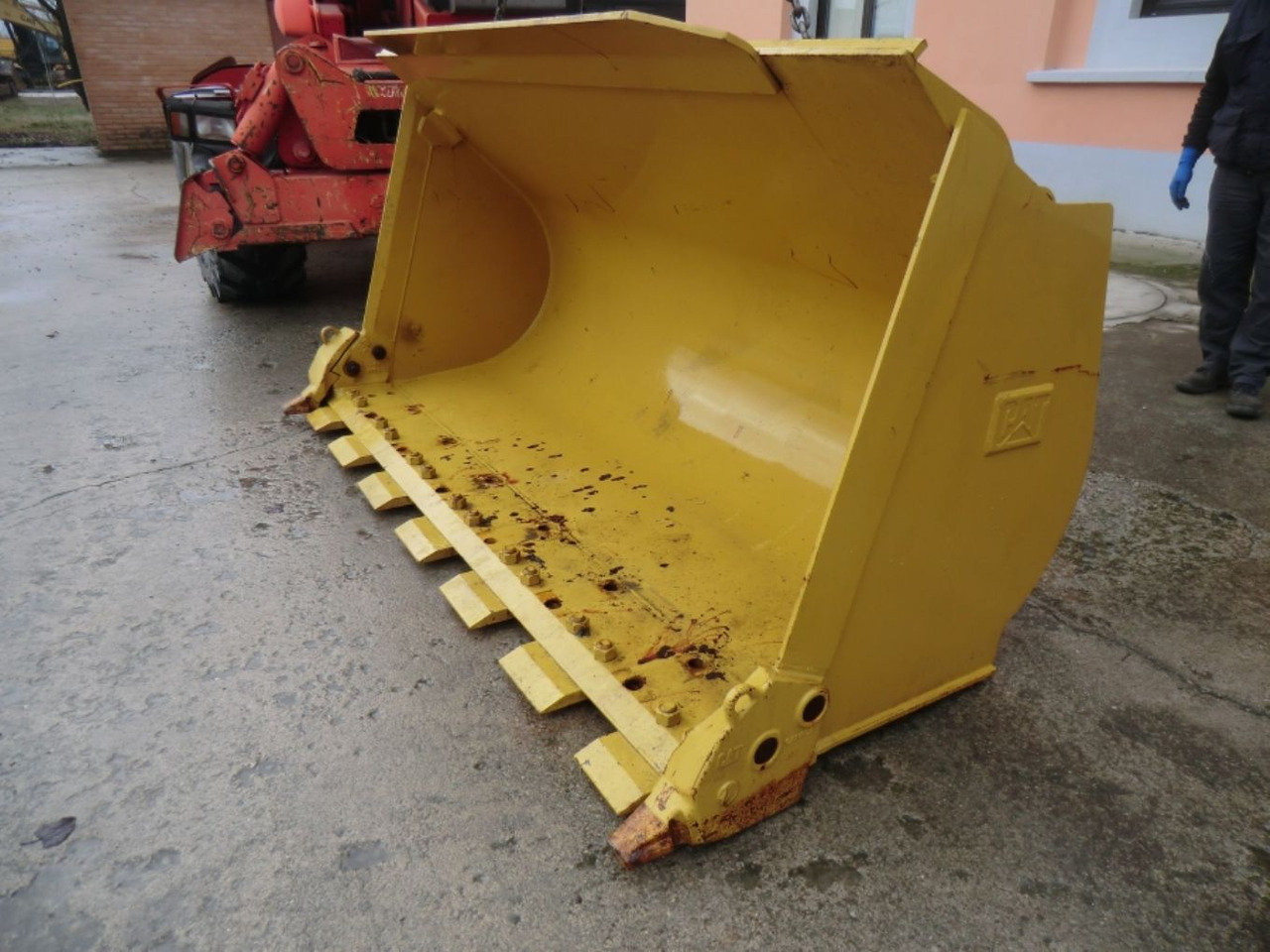 Caterpillar 963D Benna come nuova, completa di segmenti. - Utovarna kašika: slika 3 Caterpillar 963D Benna come nuova, completa di segmenti. - Utovarna kašika: slika 3