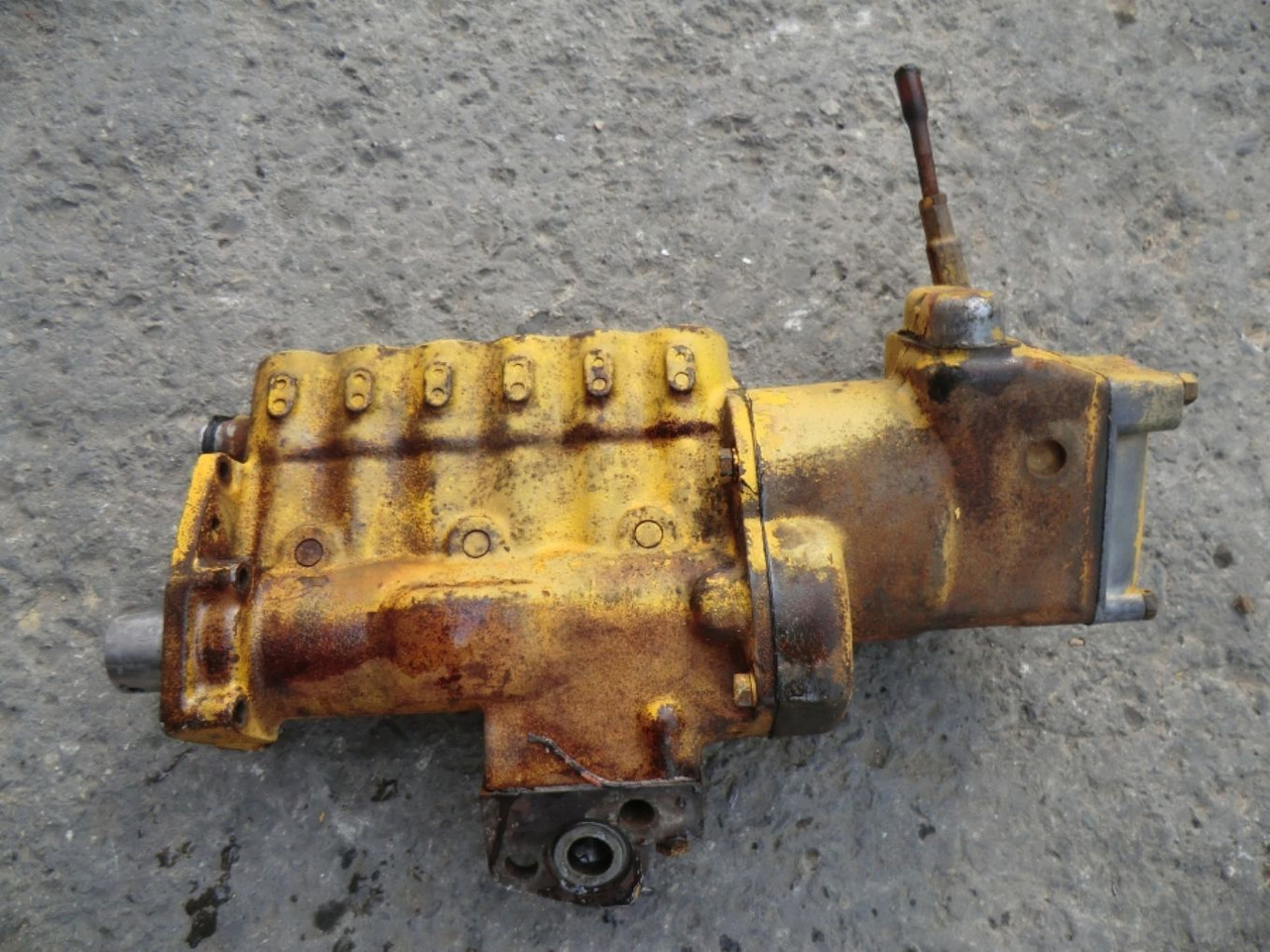 Caterpillar D333 POMPA INIEZIONE - Pumpa za gorivo za Građevinska mašina: slika 1 Caterpillar D333 POMPA INIEZIONE - Pumpa za gorivo za Građevinska mašina: slika 1