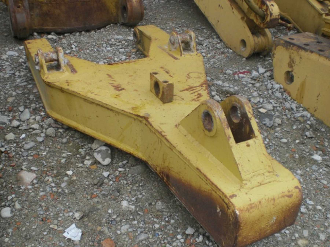 Caterpillar D5 - D6 SUPPORTO KELLY PER RIPPER - Zabijač za Građevinska mašina: slika 1 Caterpillar D5 - D6 SUPPORTO KELLY PER RIPPER - Zabijač za Građevinska mašina: slika 1