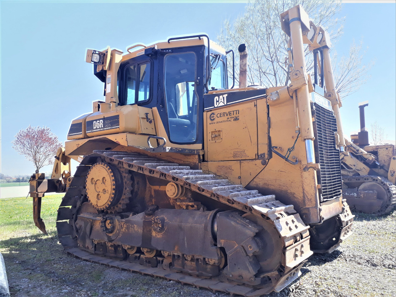Caterpillar D6R II XL - Buldožer: slika 2 Caterpillar D6R II XL - Buldožer: slika 2