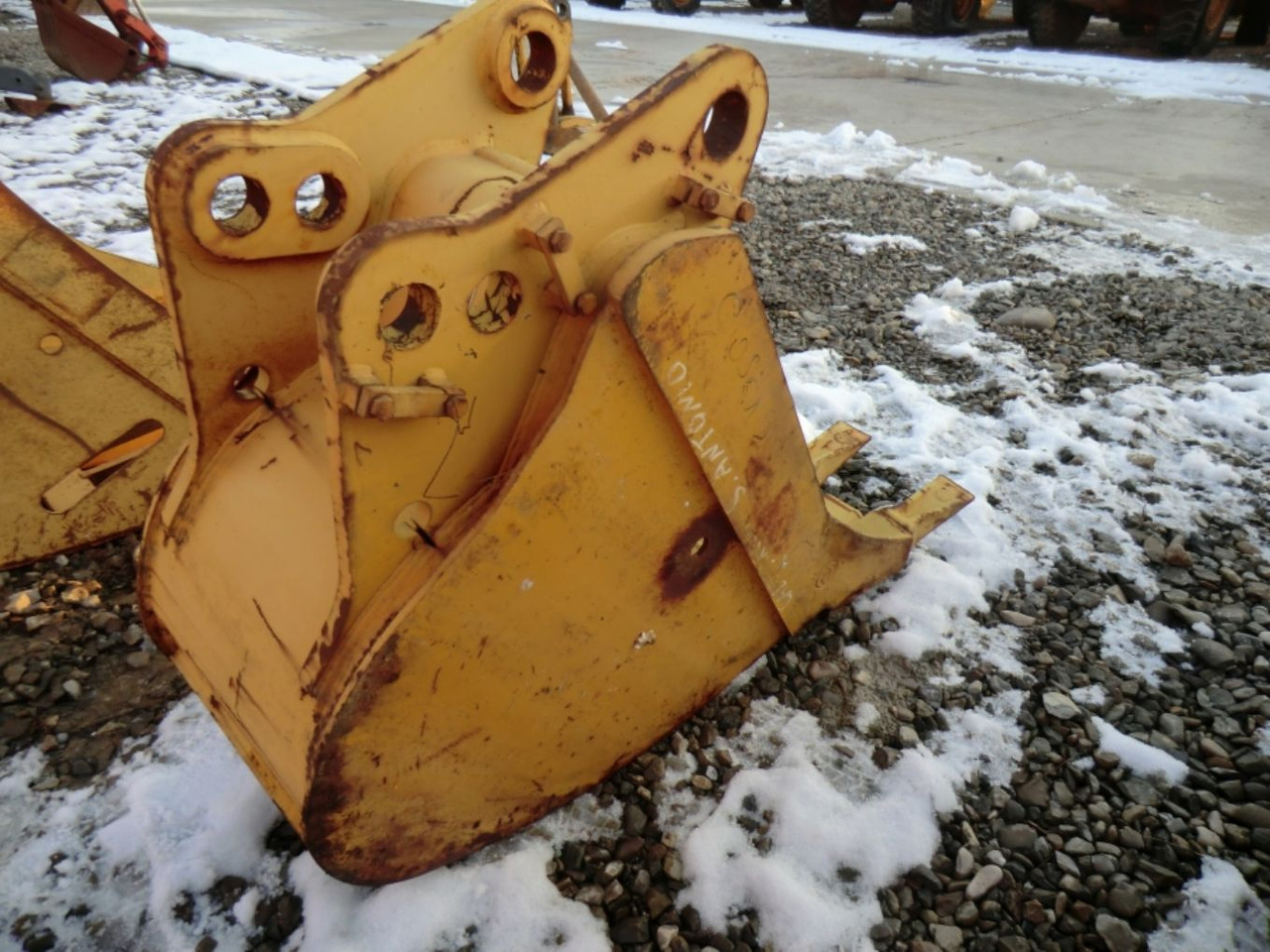 Mantovani Benne L 221 GP Benna con denti, larghezza mm 600. - Kašika za bager: slika 2 Mantovani Benne L 221 GP Benna con denti, larghezza mm 600. - Kašika za bager: slika 2