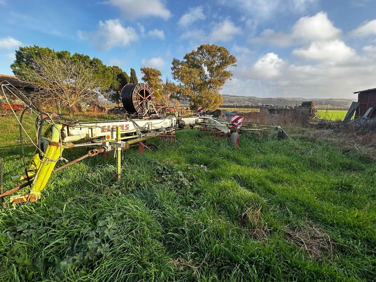 Claas LINER 1550 TWIN - Prevrtač/ Grabuljač: slika 2 Claas LINER 1550 TWIN - Prevrtač/ Grabuljač: slika 2