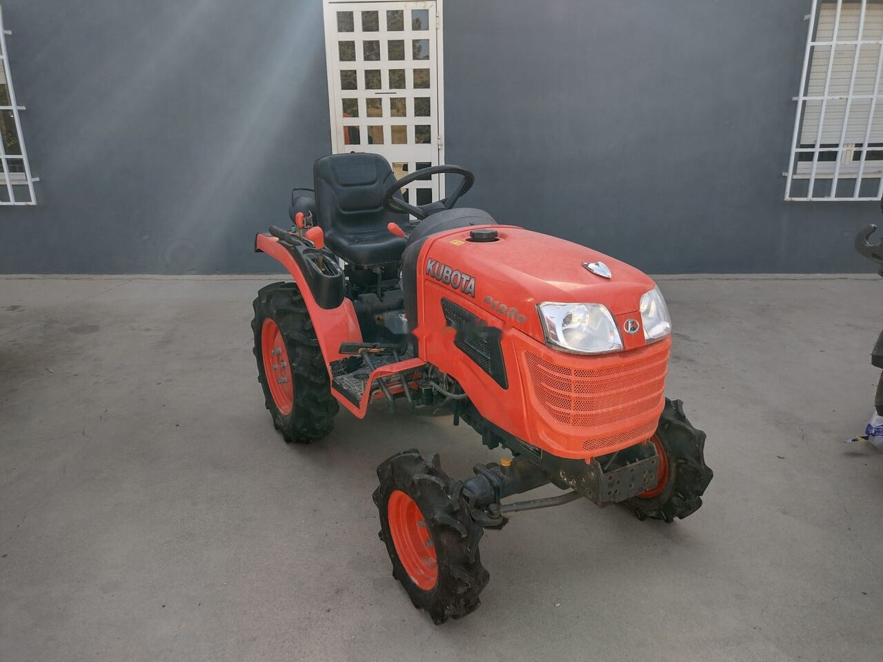 Kubota B1220 - Mali traktor: slika 4 Kubota B1220 - Mali traktor: slika 4