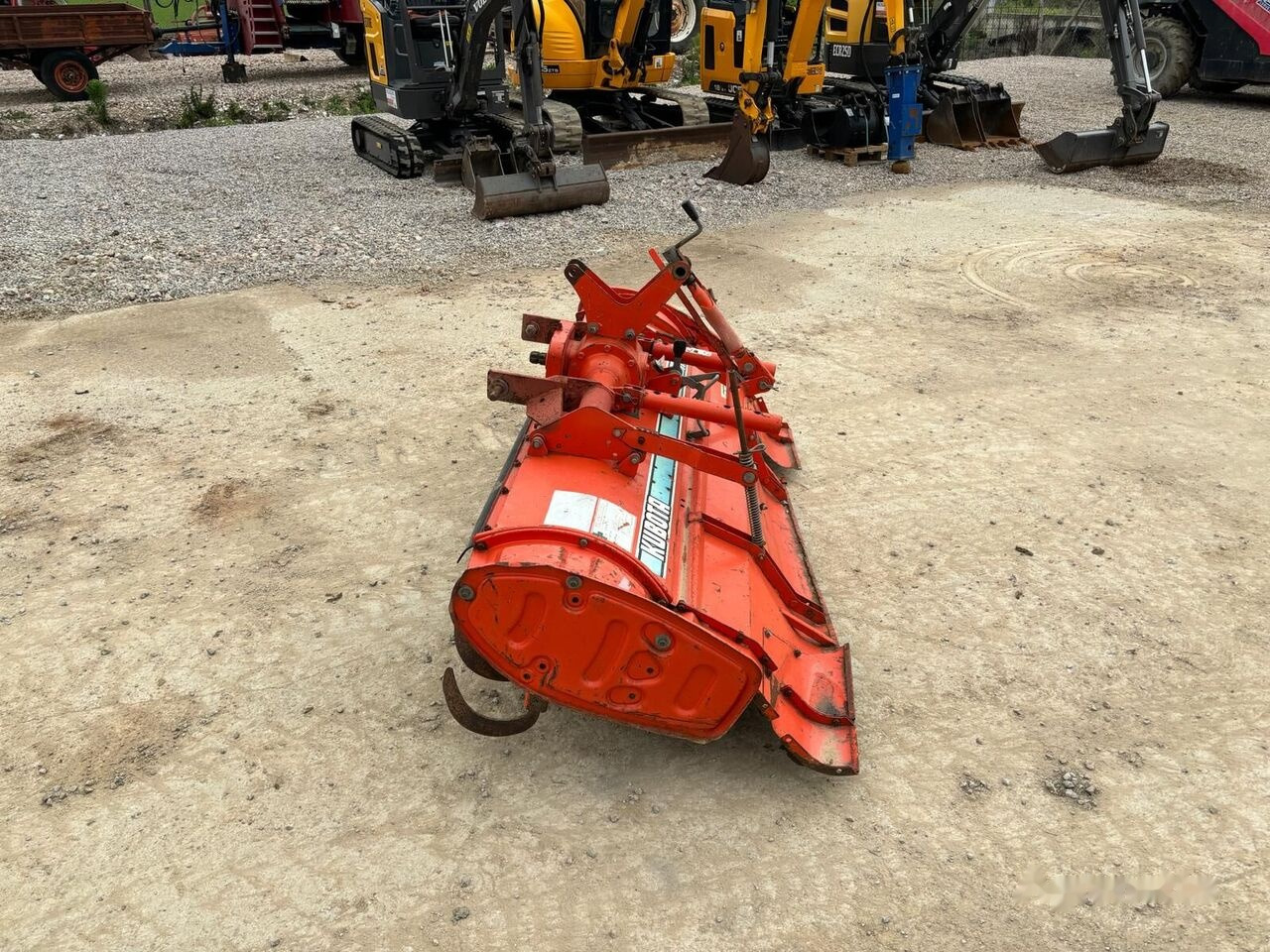 Kubota R 15 N - Traktorska freza: slika 3 Kubota R 15 N - Traktorska freza: slika 3