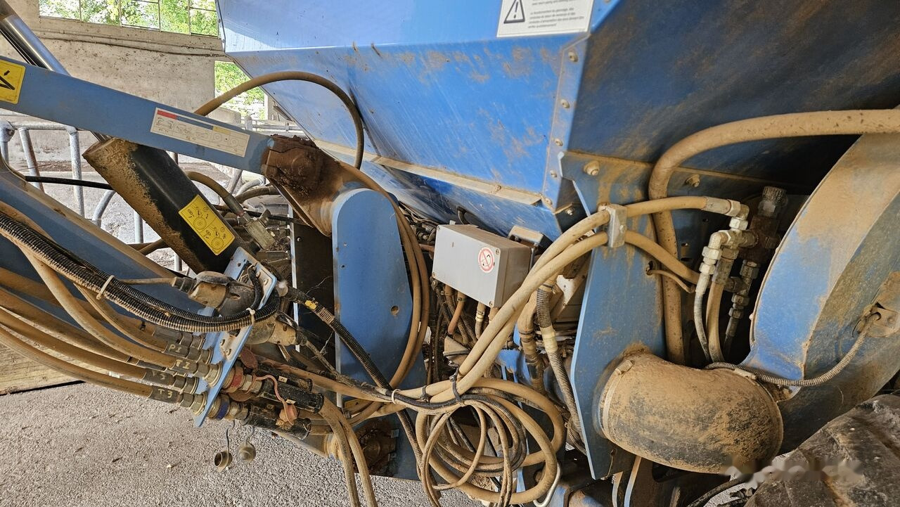 Lemken SOLITAIR 9/500 KA-DS 150 + HELIODOR 9/500 - Sejalica: slika 4 Lemken SOLITAIR 9/500 KA-DS 150 + HELIODOR 9/500 - Sejalica: slika 4