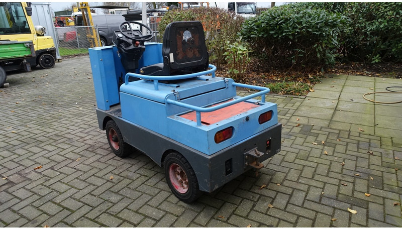 Hako Sherpa S/5 48 volts met acculader - Vučno vozilo: slika 4 Hako Sherpa S/5 48 volts met acculader - Vučno vozilo: slika 4