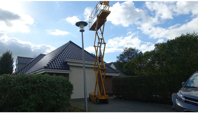 Haulotte Compact 8CU - Lift u obliku makaza: slika 2 Haulotte Compact 8CU - Lift u obliku makaza: slika 2