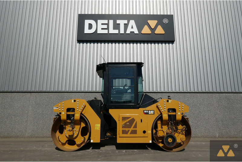 Caterpillar CB13 - Valjak: slika 2 Caterpillar CB13 - Valjak: slika 2
