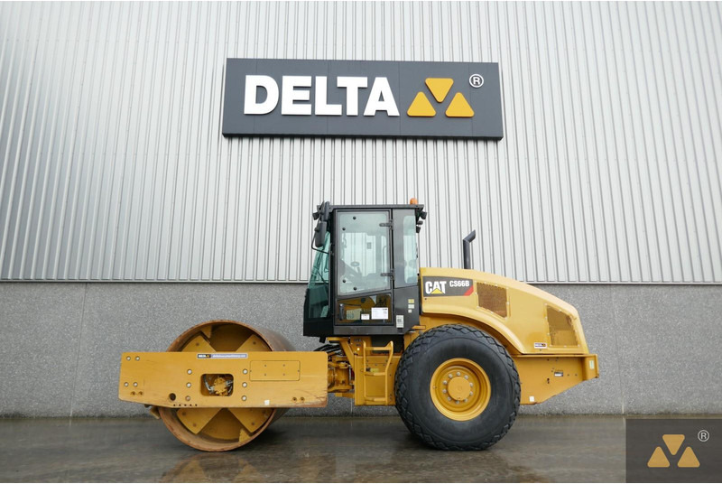 Caterpillar CS66B - Valjak: slika 1 Caterpillar CS66B - Valjak: slika 1