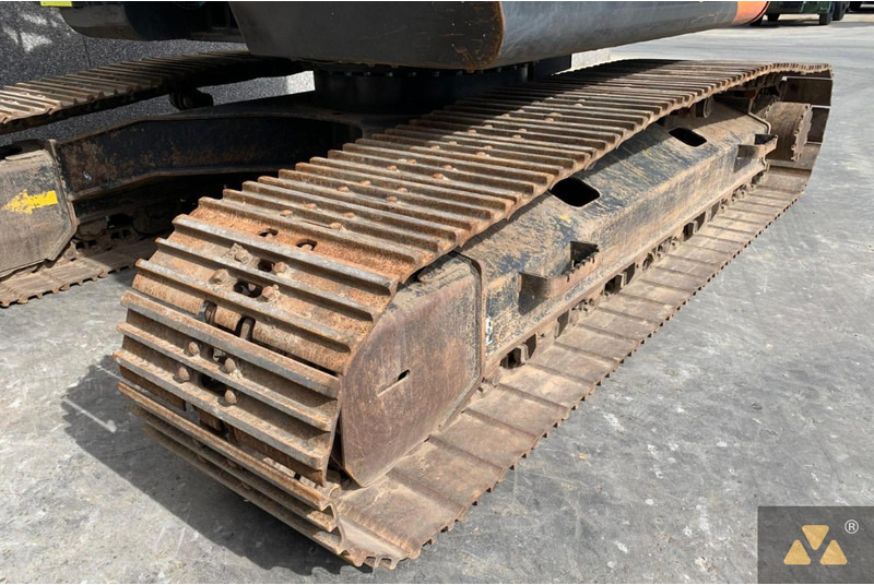 Bager guseničar Hitachi ZX225USLC-6: slika 18