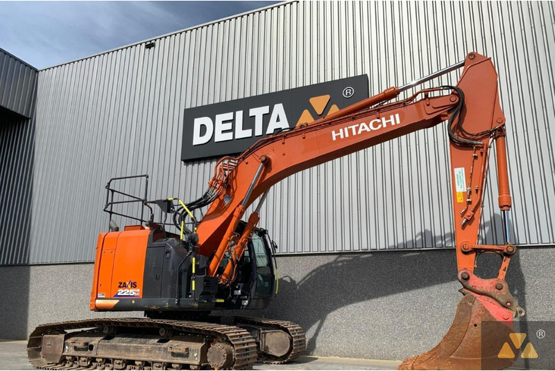 Bager guseničar Hitachi ZX225USLC-6: slika 8