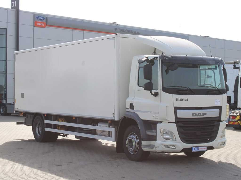 DAF CF 320, TAIL LIFT, EURO 6 - Kamion sa zatvorenim sandukom: slika 2 DAF CF 320, TAIL LIFT, EURO 6 - Kamion sa zatvorenim sandukom: slika 2