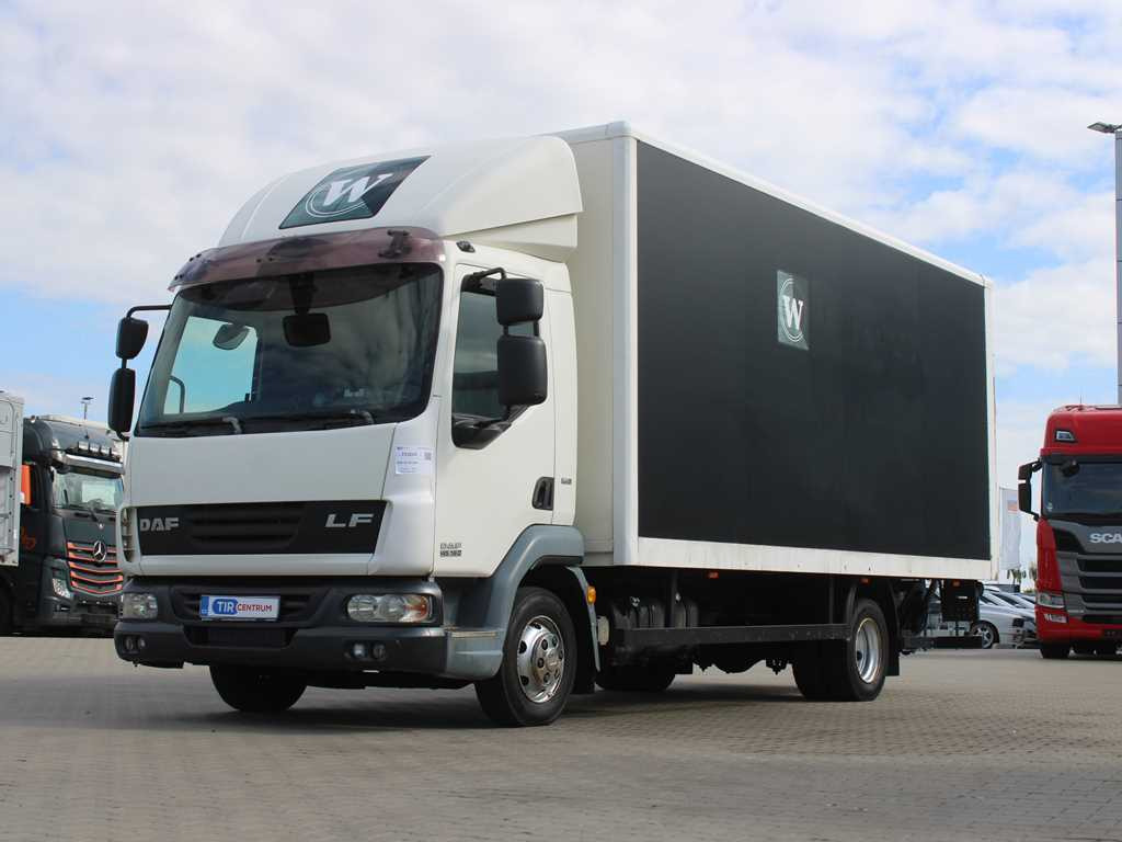 DAF FA 45.160, INDEPENDENT AIR CONDITIONING, HYDRAULIC FRONT - Kamion sa zatvorenim sandukom: slika 1 DAF FA 45.160, INDEPENDENT AIR CONDITIONING, HYDRAULIC FRONT - Kamion sa zatvorenim sandukom: slika 1