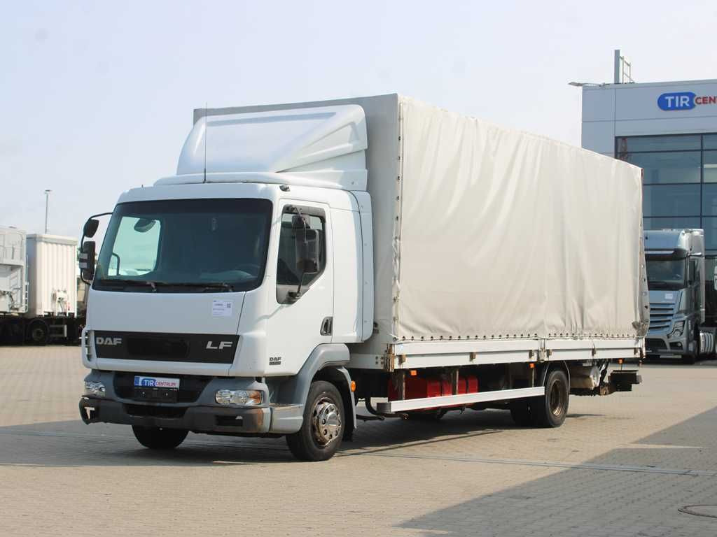 DAF FA LF 45.220, EURO 3, SIDEWALLS, TAIL LIFT - Kamion sa ceradom: slika 1 DAF FA LF 45.220, EURO 3, SIDEWALLS, TAIL LIFT - Kamion sa ceradom: slika 1