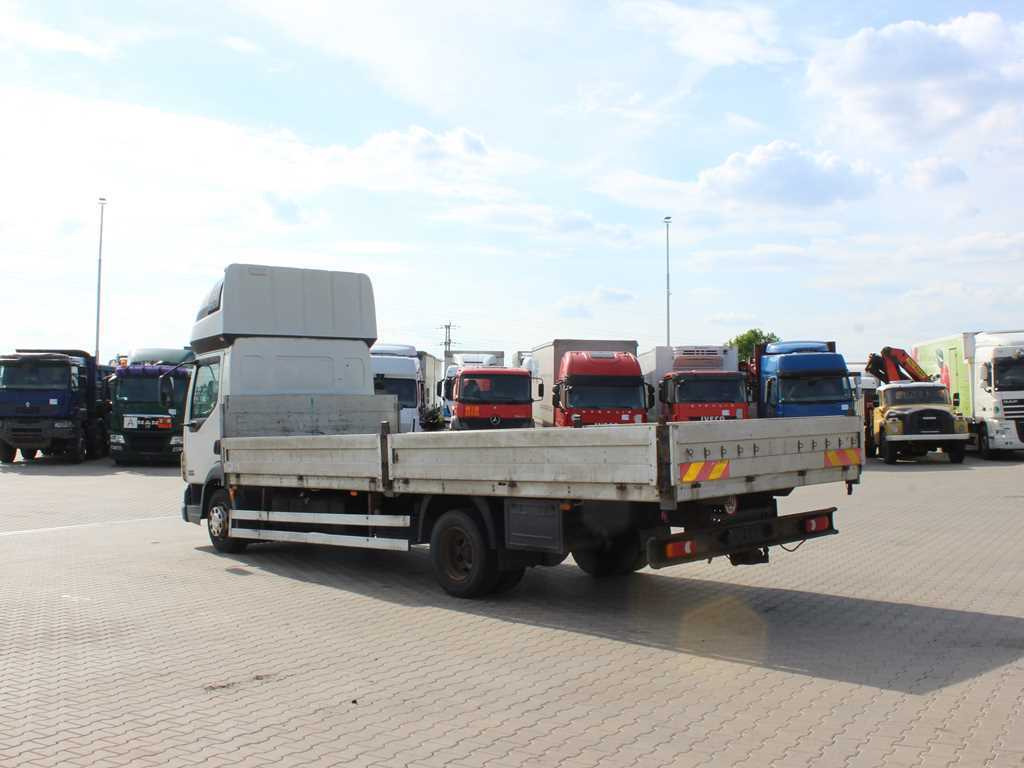 DAF LF 45.180, SLEEPING BODY, EURO 3, TIRES 80% - Kamion sa tovarnim sandukom: slika 5 DAF LF 45.180, SLEEPING BODY, EURO 3, TIRES 80% - Kamion sa tovarnim sandukom: slika 5