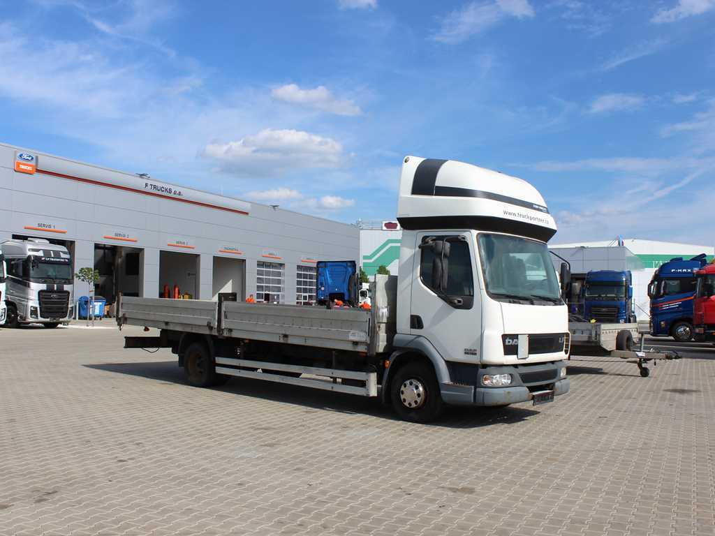DAF LF 45.180, SLEEPING BODY, EURO 3, TIRES 80% - Kamion sa tovarnim sandukom: slika 3 DAF LF 45.180, SLEEPING BODY, EURO 3, TIRES 80% - Kamion sa tovarnim sandukom: slika 3