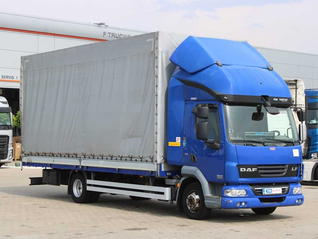 DAF LF 45.220, EURO 5 EEV, SLEEPING CABIN,SIDE-WALLS - Kamion sa ceradom: slika 2 DAF LF 45.220, EURO 5 EEV, SLEEPING CABIN,SIDE-WALLS - Kamion sa ceradom: slika 2