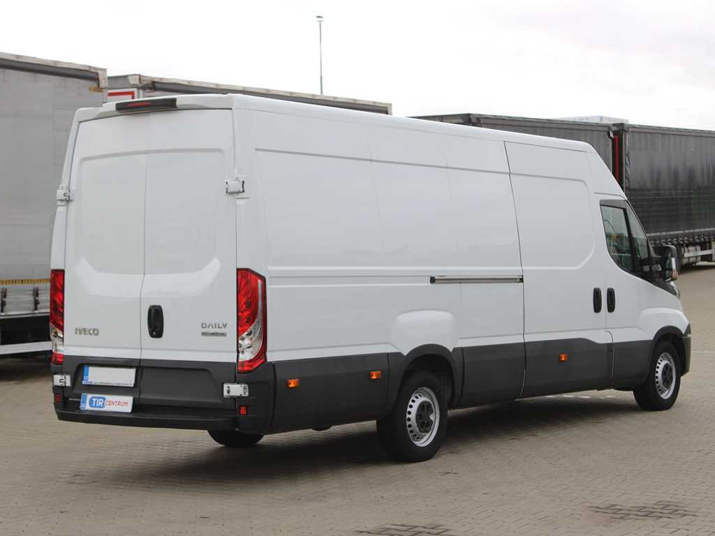 Iveco Daily 35S16 - Furgon: slika 4 Iveco Daily 35S16 - Furgon: slika 4