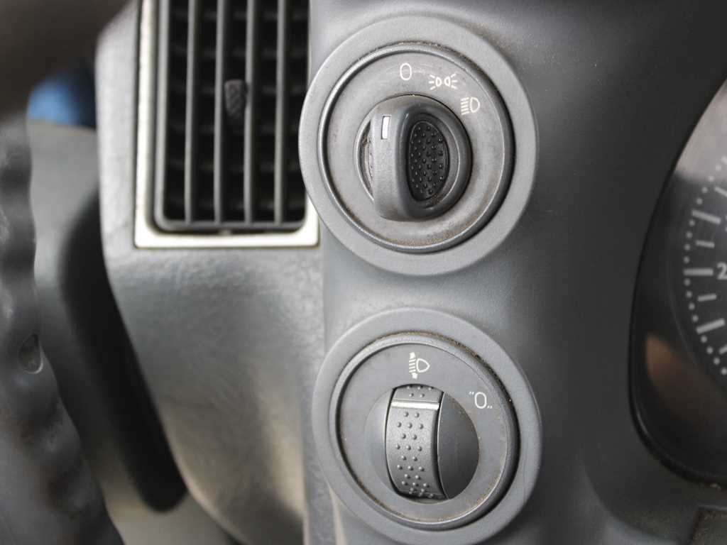 Kamion sa ceradom Iveco EUROCARGO 75E18, EURO 4, PNEU 80%: slika 15