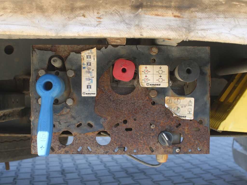 Krone SD, LOWDECK, MULTILOCK, LIFTING AXLE, LIFTING ROOF - Poluprikolica sa ceradom: slika 5 Krone SD, LOWDECK, MULTILOCK, LIFTING AXLE, LIFTING ROOF - Poluprikolica sa ceradom: slika 5
