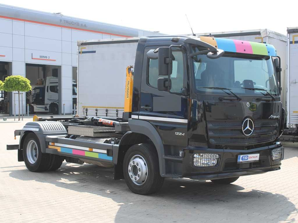 Mercedes-Benz ATEGO 1224, EURO 6, HOOK CONTAINER - Kamion sa hidrauličnom kukom: slika 2 Mercedes-Benz ATEGO 1224, EURO 6, HOOK CONTAINER - Kamion sa hidrauličnom kukom: slika 2