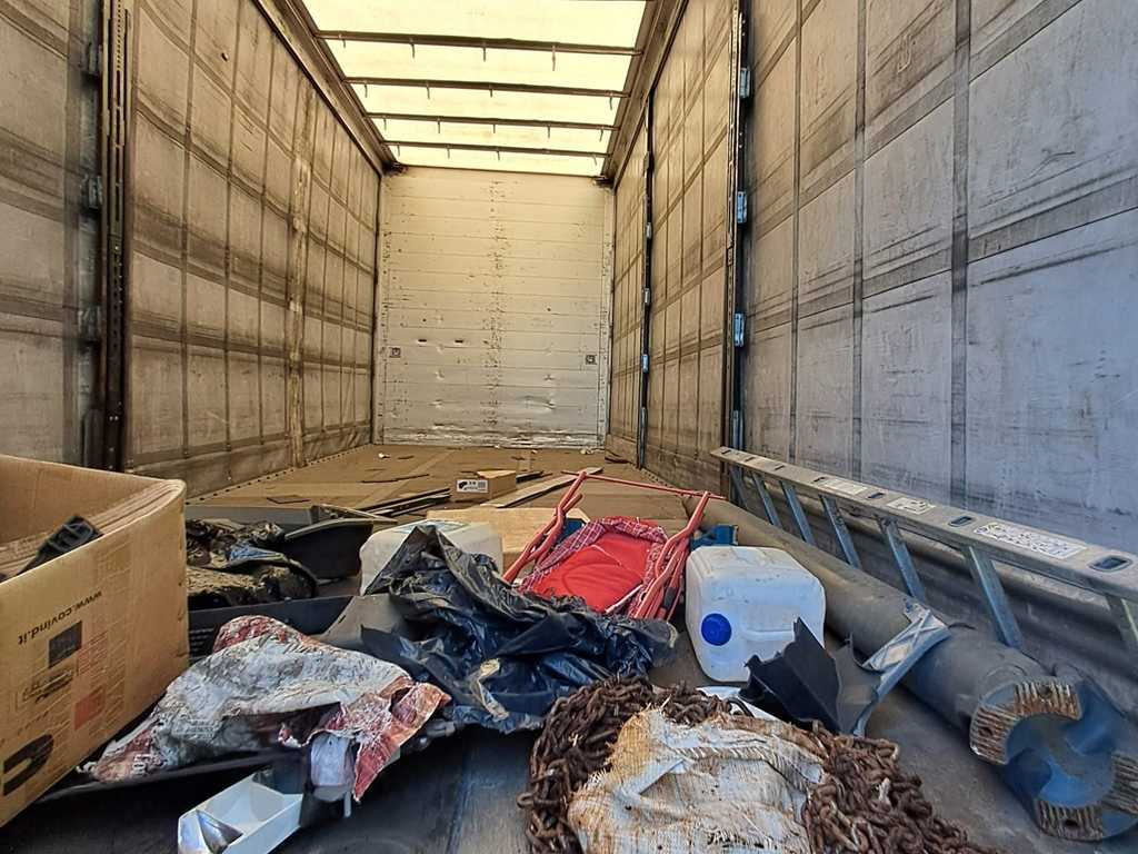 Mercedes-Benz Actros 2542, 6X2 + PANAV TVK18M - Kamion sa ceradom: slika 4 Mercedes-Benz Actros 2542, 6X2 + PANAV TVK18M - Kamion sa ceradom: slika 4