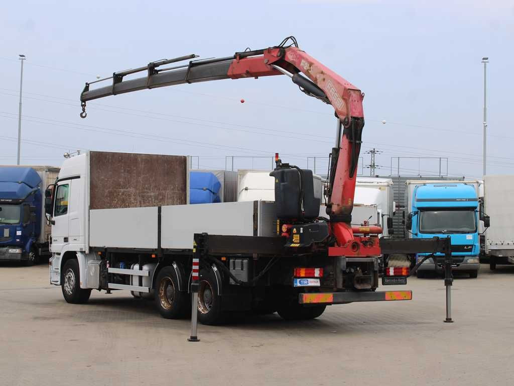 Mercedes-Benz Actros 2644, 6X4, EURO 4, CRANE FASSI F210 - Kamion sa dizalicom: slika 4 Mercedes-Benz Actros 2644, 6X4, EURO 4, CRANE FASSI F210 - Kamion sa dizalicom: slika 4