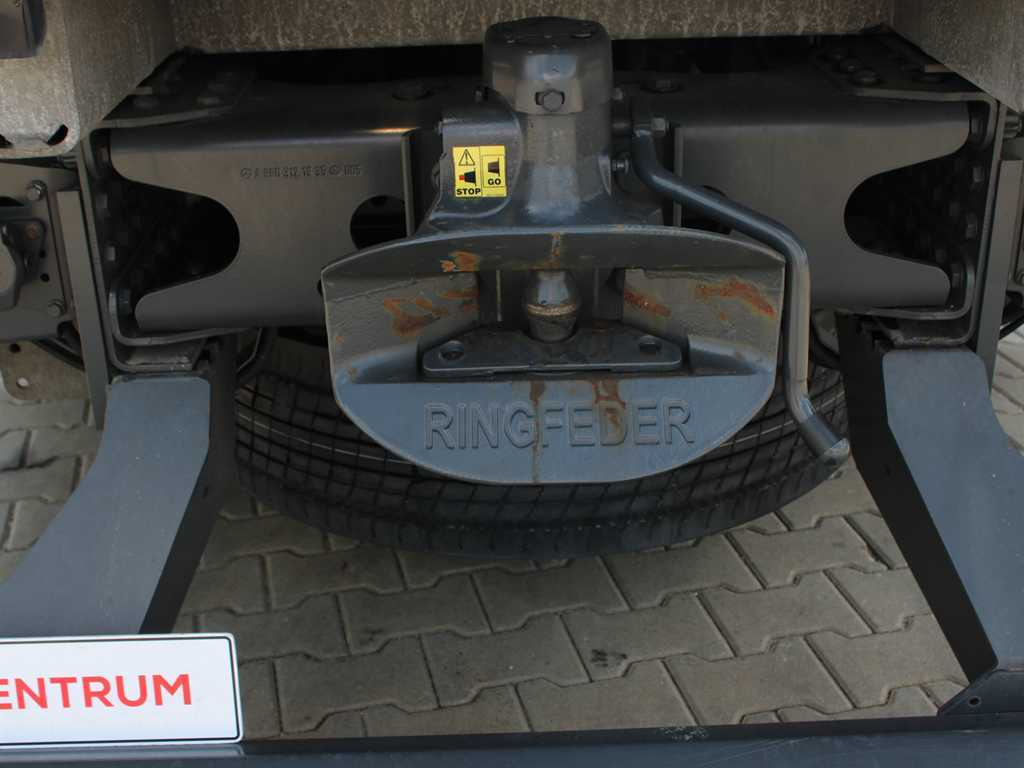 Kamion sa tovarnim sandukom, Kamion sa dizalicom Mercedes-Benz Arocs 2542, 6X2, EURO 6, SIDE PANEL, NAVIGATION, CAMERA, PALFINGER PK 24.001 SLD5: slika 6