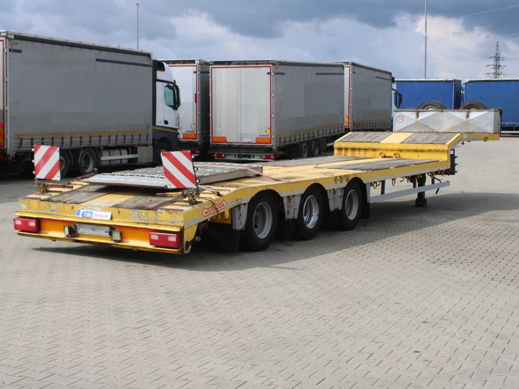 Nooteboom OSD-41-03, LIFT AXLE, DRIVEWAYS - Niska poluprikolica za prevoz: slika 4 Nooteboom OSD-41-03, LIFT AXLE, DRIVEWAYS - Niska poluprikolica za prevoz: slika 4
