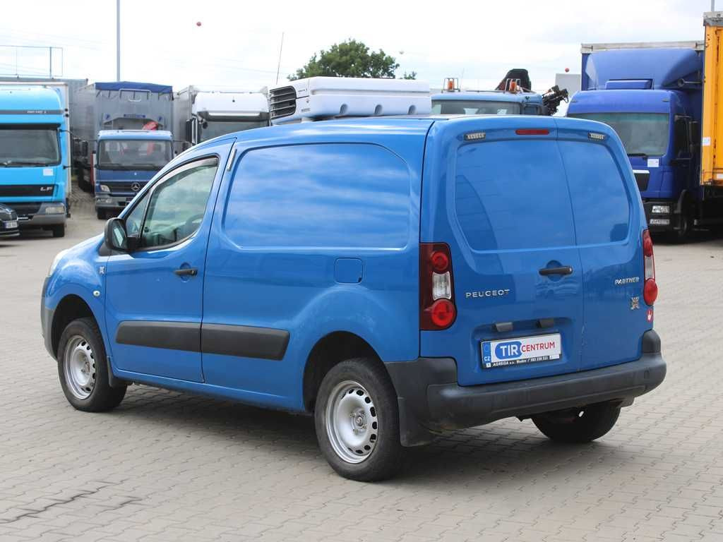 Peugeot PEUGEOT PARTNER, 4X4, CARRIER NEOS 100 - Dostavno vozilo hladnjača: slika 4 Peugeot PEUGEOT PARTNER, 4X4, CARRIER NEOS 100 - Dostavno vozilo hladnjača: slika 4