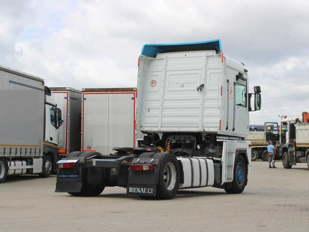 Renault MAGNUM 440.18, EURO 3 - Tegljač: slika 3 Renault MAGNUM 440.18, EURO 3 - Tegljač: slika 3