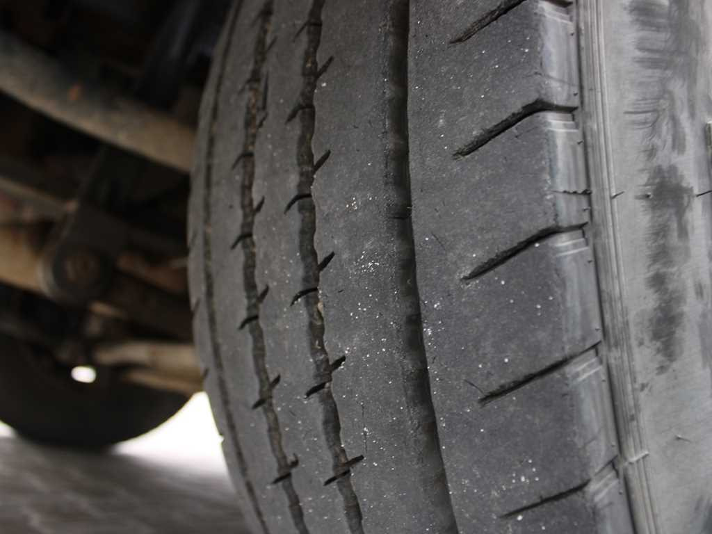 Kamion sa ceradom Volvo FL 240, EURO 5, HYDRAULIC FRONT, TIRES 80%: slika 19