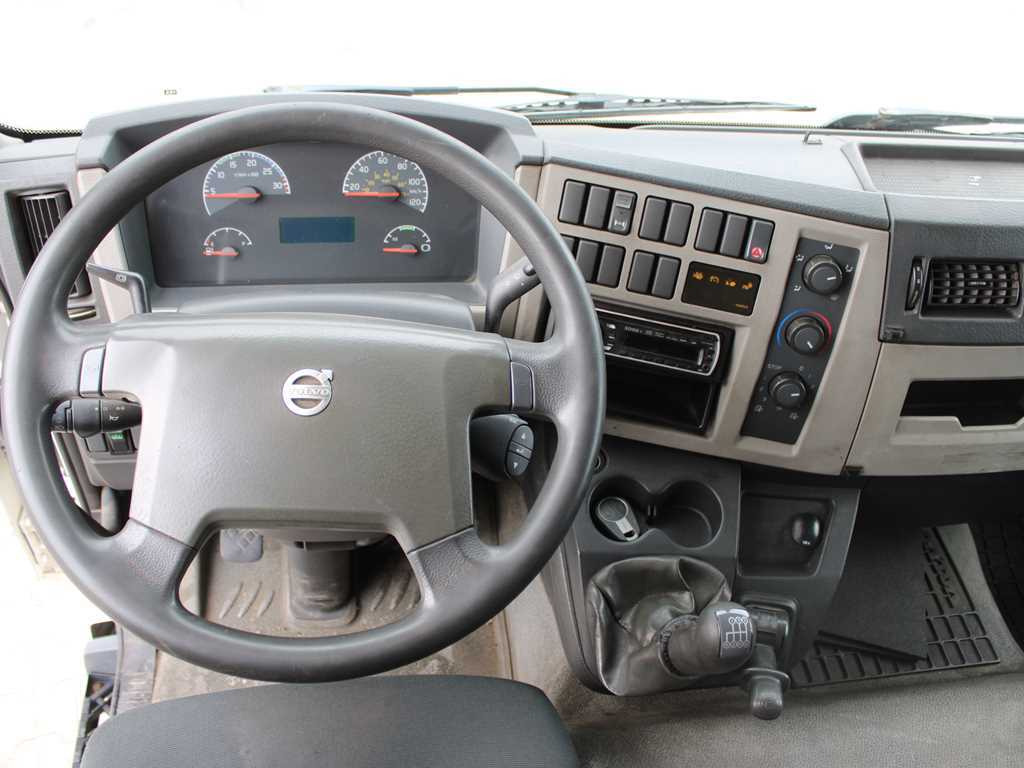 Kamion sa ceradom Volvo FL 240, EURO 5, HYDRAULIC FRONT, TIRES 80%: slika 9