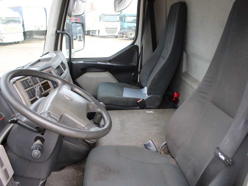 Kamion sa ceradom Volvo FL 240, EURO 5, HYDRAULIC FRONT, TIRES 80%: slika 8
