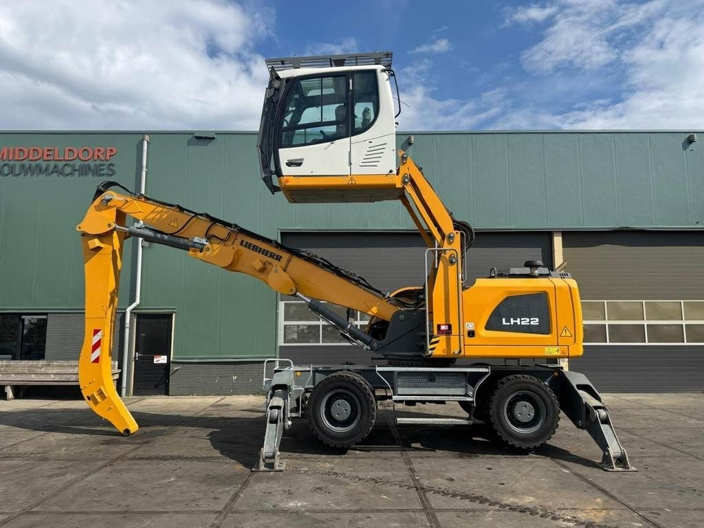 Liebherr LH 22 M - Bager za obradu otpada/ Industrije: slika 1 Liebherr LH 22 M - Bager za obradu otpada/ Industrije: slika 1